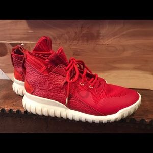 ADIDAS Men’s 8.5 ! RED , 🔥🔥🔥Excellent shape .